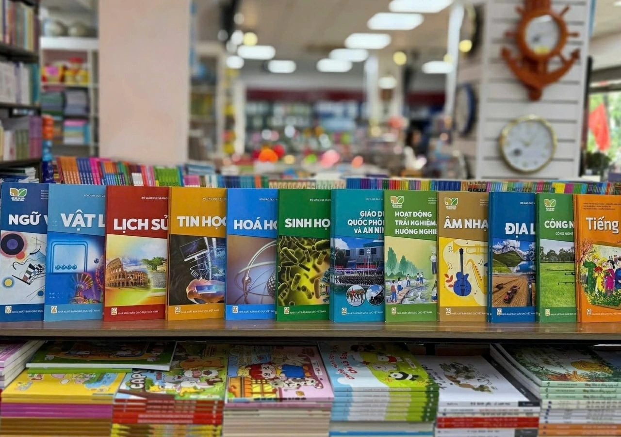 NXB Giáo dục Việt Nam chủ động nguồn cung, bảo đảm đủ sách giáo khoa cho học sinh trước thềm năm học mới 2026 – 2027 NXB Giáo dục Việt Nam chủ động nguồn cung, bảo đảm đủ sách giáo khoa cho học sinh trước thềm năm học mới 2026 – 2027