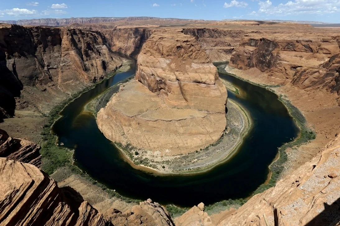 Mực nước sông Colorado suy giảm tại khu vực Horseshoe Bend, Mỹ, ngày 31/7/2026. (Nguồn: Getty Images) Mực nước sông Colorado suy giảm tại khu vực Horseshoe Bend, Mỹ, ngày 31/7/2026. (Nguồn: Getty Images)