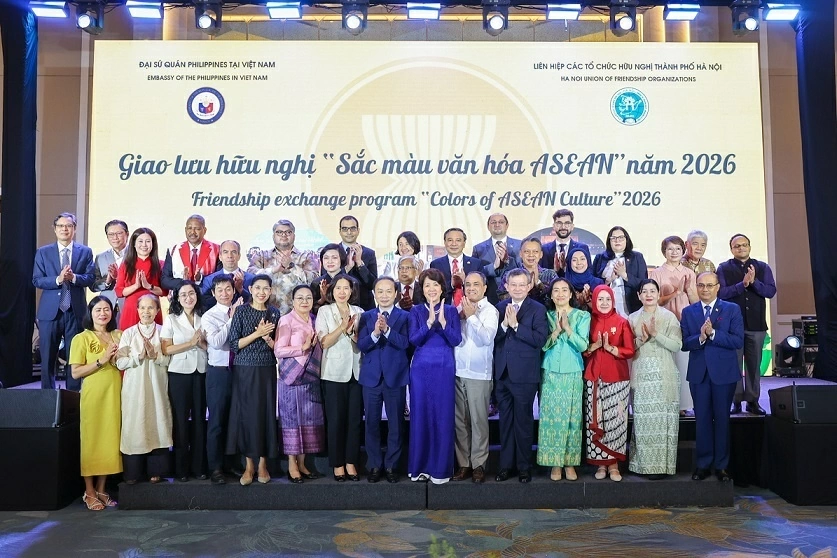 Sắc màu ASEAN lan tỏa tình hữu nghị tại Hà Nội