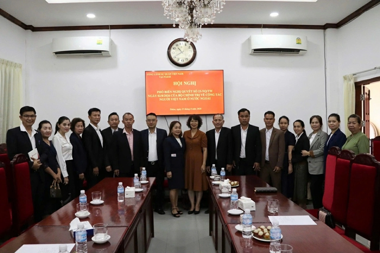 Tổng Lãnh sự quán Việt Nam tại Pakse phổ biến Nghị quyết về Công tác người Việt Nam ở nước ngoài đến kiều bào Nam Lào