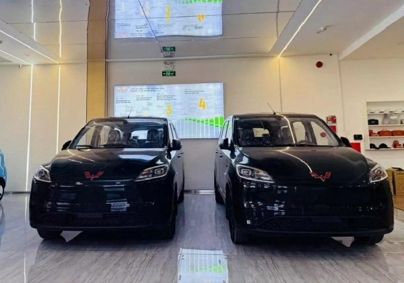 Wuling Grango là mẫu MPV đầu tiên của hãng được phân phối chính thức tại Việt Nam. Wuling Grango là mẫu MPV đầu tiên của hãng được phân phối chính thức tại Việt Nam.