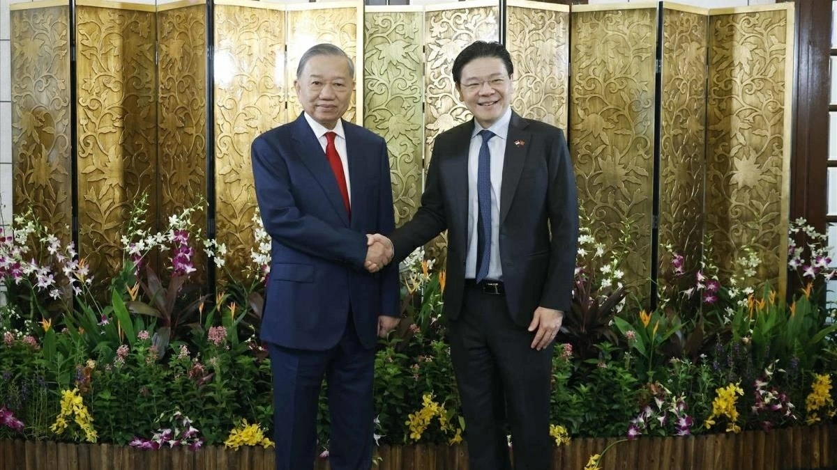 Đúng nhịp “đường ray” hợp tác Việt Nam-Singapore