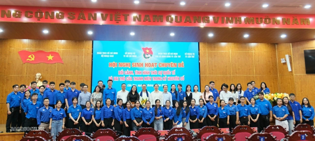 thanh niên thanh niên