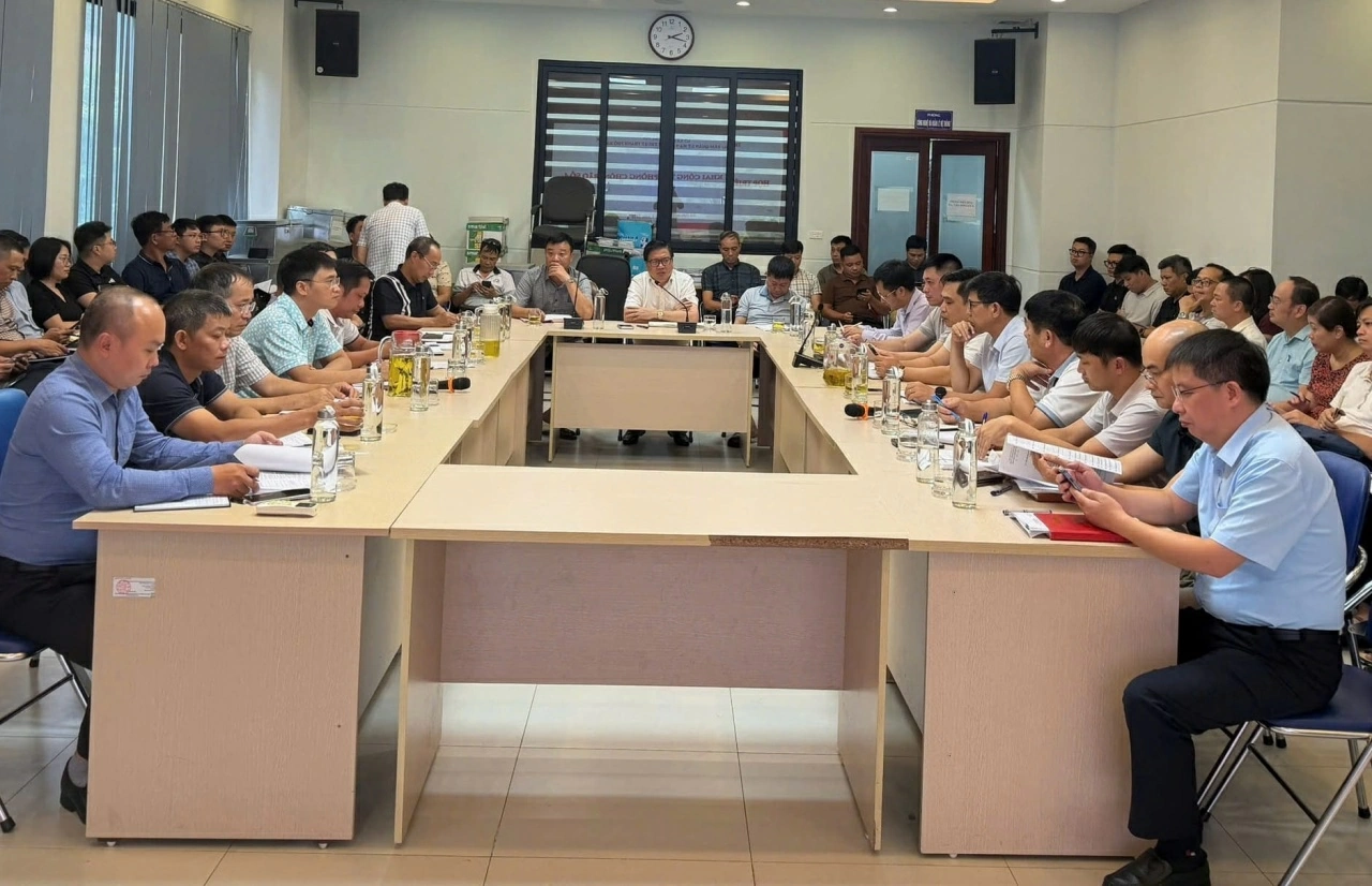 Hà Nội triển khai công tác ứng phó với bão số 4 và mưa lớn do ảnh hưởng của bão Hà Nội triển khai công tác ứng phó với bão số 4 và mưa lớn do ảnh hưởng của bão