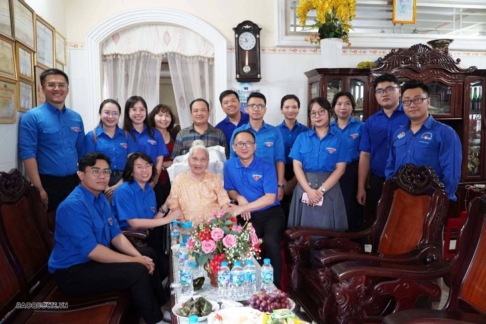 Phát huy tinh thần uống nước nhớ nguồn, hướng tới Ngày thành lập ngành Ngoại giao và Quốc khánh 2/9
