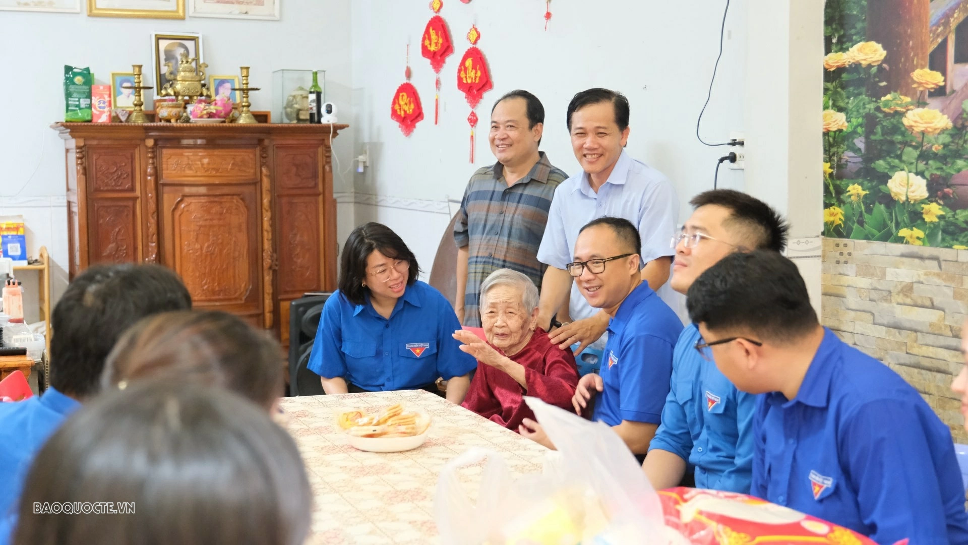 Phát huy tinh thần uống nước nhớ nguồn, hướng tới Ngày thành lập ngành Ngoại giao và Quốc khánh 2/9