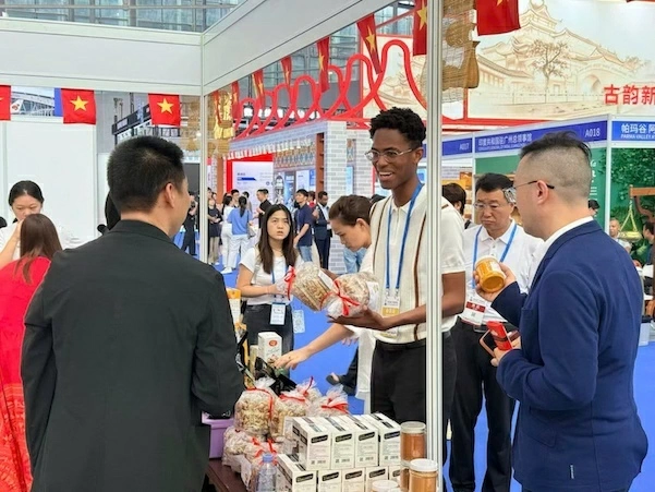 Quảng bá hàng nông sản, thực phẩm Việt Nam tại Hội chợ Quảng Châu lần thứ 34