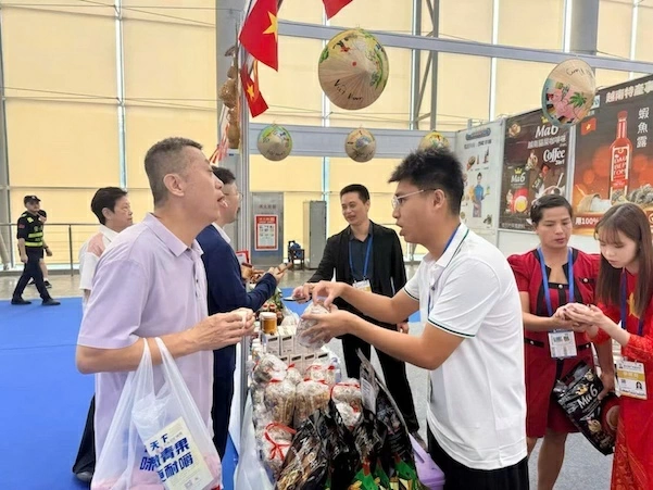 Quảng bá hàng nông sản, thực phẩm Việt Nam tại Hội chợ Quảng Châu lần thứ 34