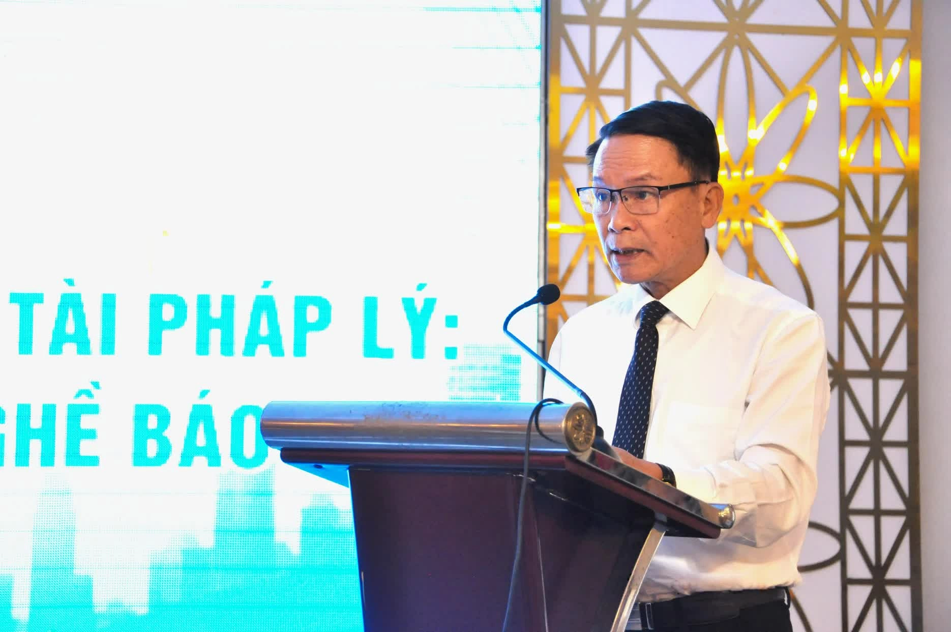 Hoàn thiện hành lang pháp lý, nâng cao trách nhiệm của báo chí trong kỷ nguyên số
