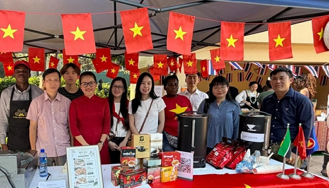 Hội chợ Ẩm thực ASEAN tại Mozambique: Kết nối cộng đồng, lan tỏa tinh thần nhân ái Hội chợ Ẩm thực ASEAN tại Mozambique: Kết nối cộng đồng, lan tỏa tinh thần nhân ái