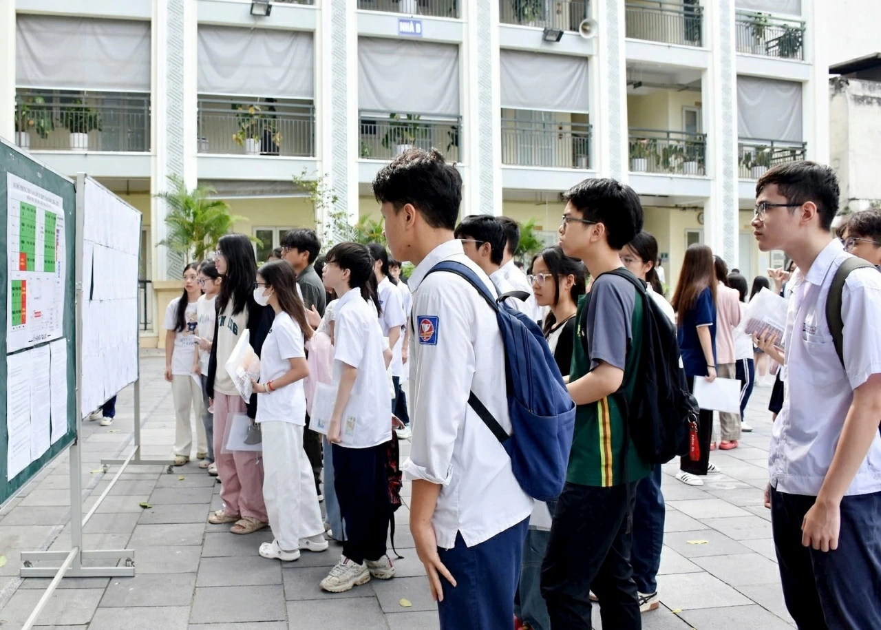 Giảm môn thi vào lớp 10: Liệu có giảm áp lực cho học sinh?