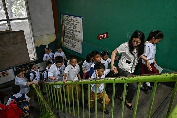 Philippines tìm cách giữ nhịp học giữa những mùa thiên tai