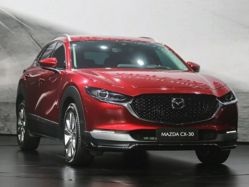 Mazda CX-30 sở hữu ngoại hình mang đậm ngôn ngữ thiết kế Kodo với những đường nét mềm mại nhưng vẫn tạo cảm giác khỏe khoắn.