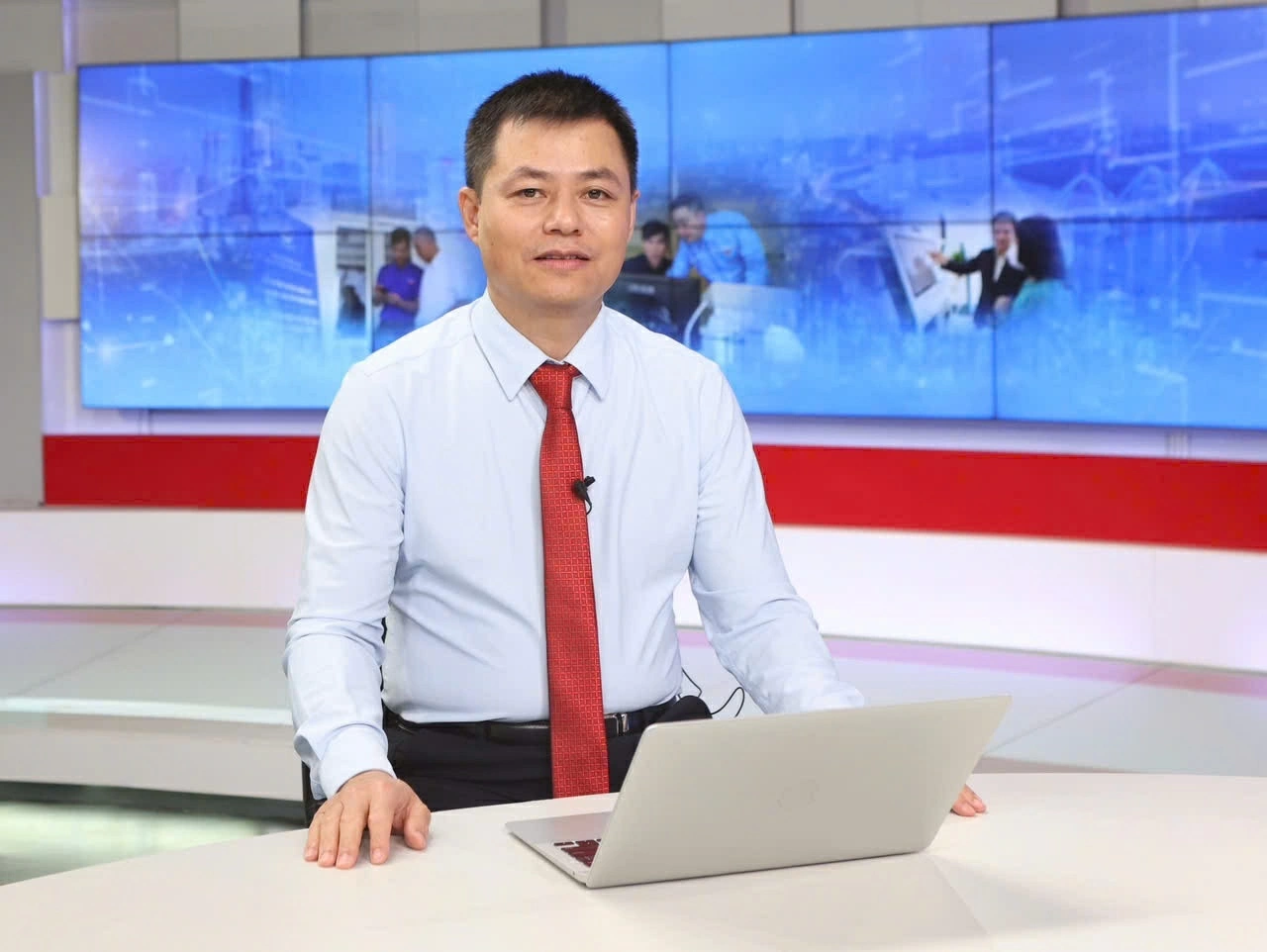 Bình dân học vụ số Hà Nội: Để mỗi người dân làm chủ một phần đời sống số