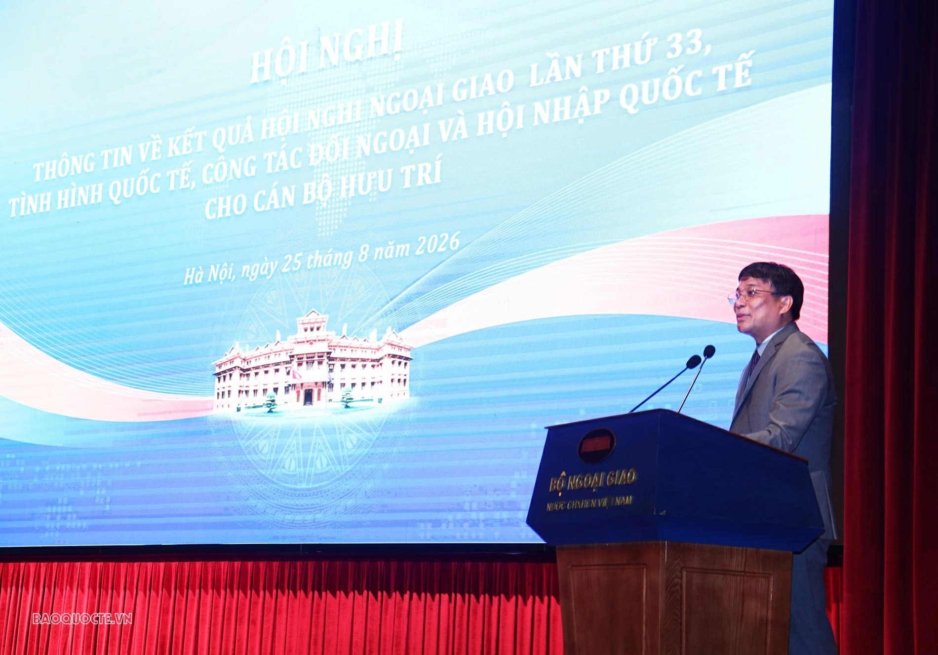 Thứ trưởng Thường trực Nguyễn Minh Vũ phát biểu tại buổi gặp mặt. (Ảnh: Thành Long)
