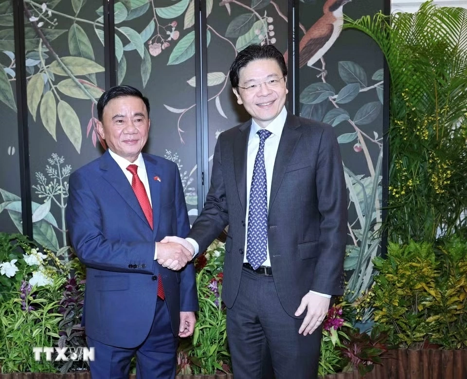 Thường trực Ban Bí thư Trần Cẩm Tú hội kiến Tổng Thư ký Đảng Hành động Nhân dân Singapore, Thủ tướng Lawrence Wong Thường trực Ban Bí thư Trần Cẩm Tú hội kiến Tổng Thư ký Đảng Hành động Nhân dân Singapore, Thủ tướng Lawrence Wong