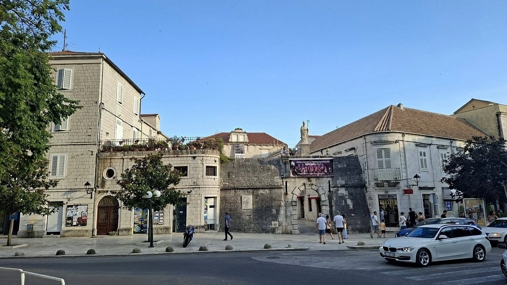 Giao điểm thiên nhiên, văn hóa và lịch sử châu Âu Giao điểm thiên nhiên, văn hóa và lịch sử châu Âu