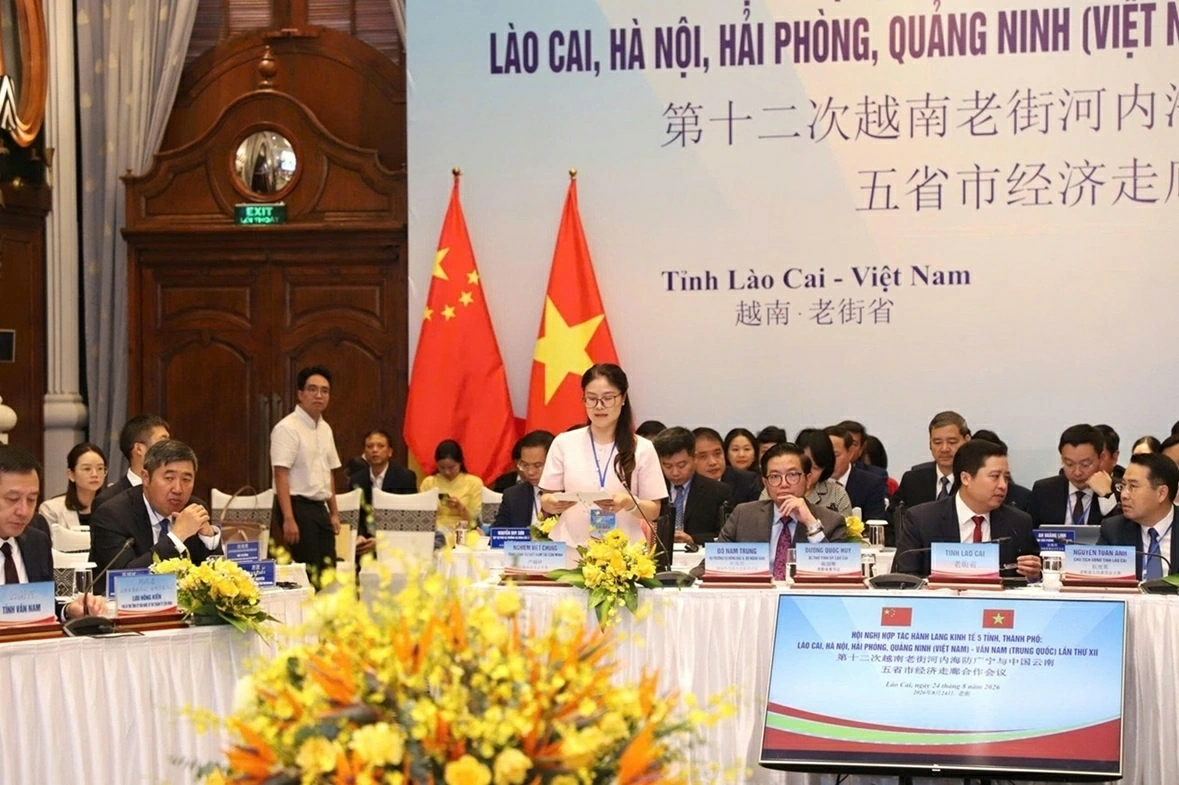 Tổng Lãnh sự Việt Nam tại Côn Minh dự, phát biểu tham luận tại Hội nghị Hợp tác Hành lang kinh tế 5 tỉnh, thành Việt Nam-Trung Quốc lần thứ XII