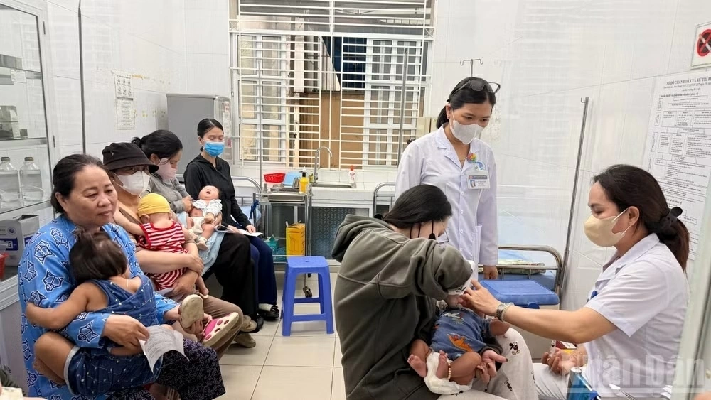 Tỉnh Lâm Đồng rà soát, tiêm bù vaccine cho trẻ trước khi bước vào năm học mới Tỉnh Lâm Đồng rà soát, tiêm bù vaccine cho trẻ trước khi bước vào năm học mới