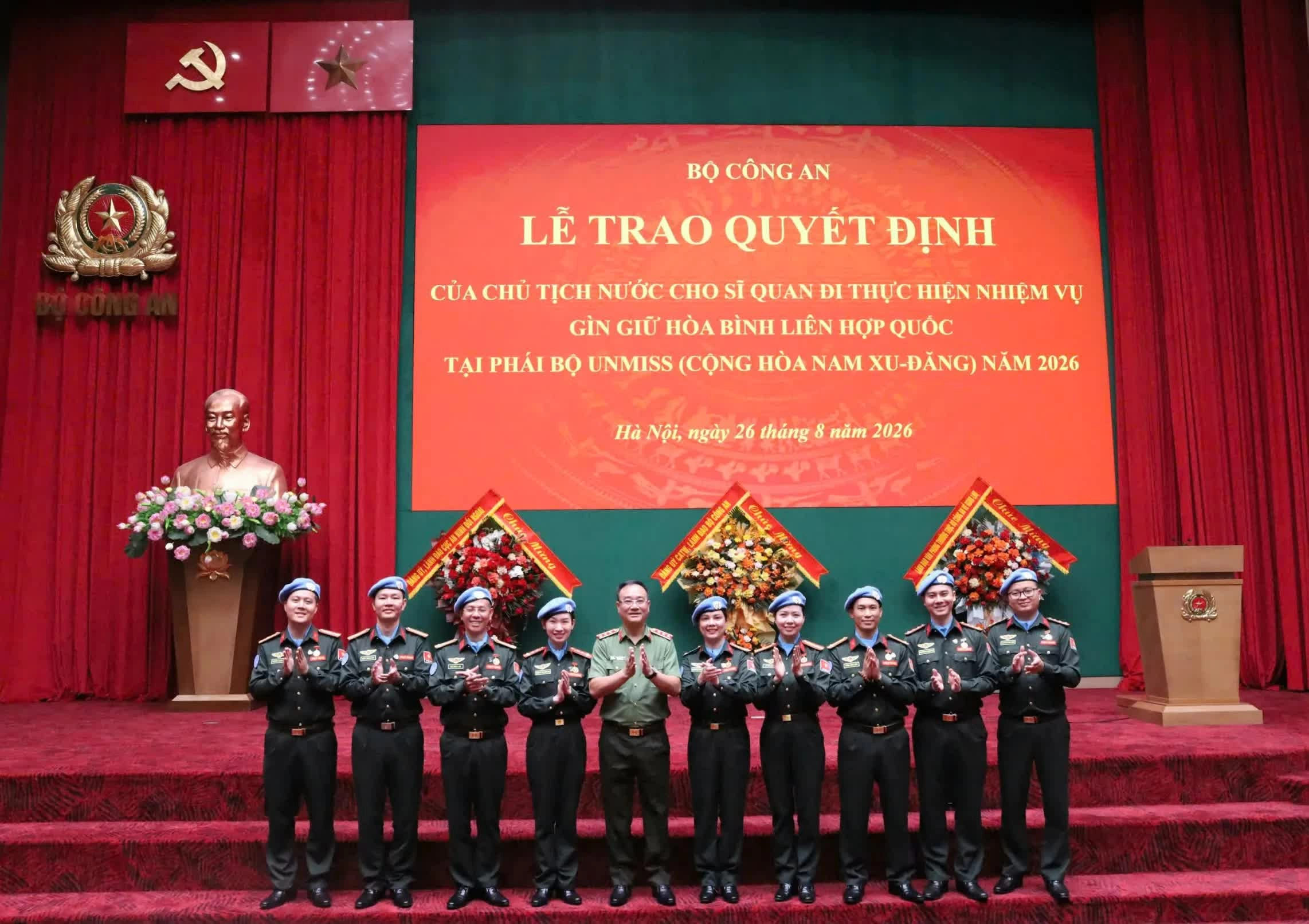 Thứ trưởng Công an Phạm Thế Tùng và tổ công tác số 9