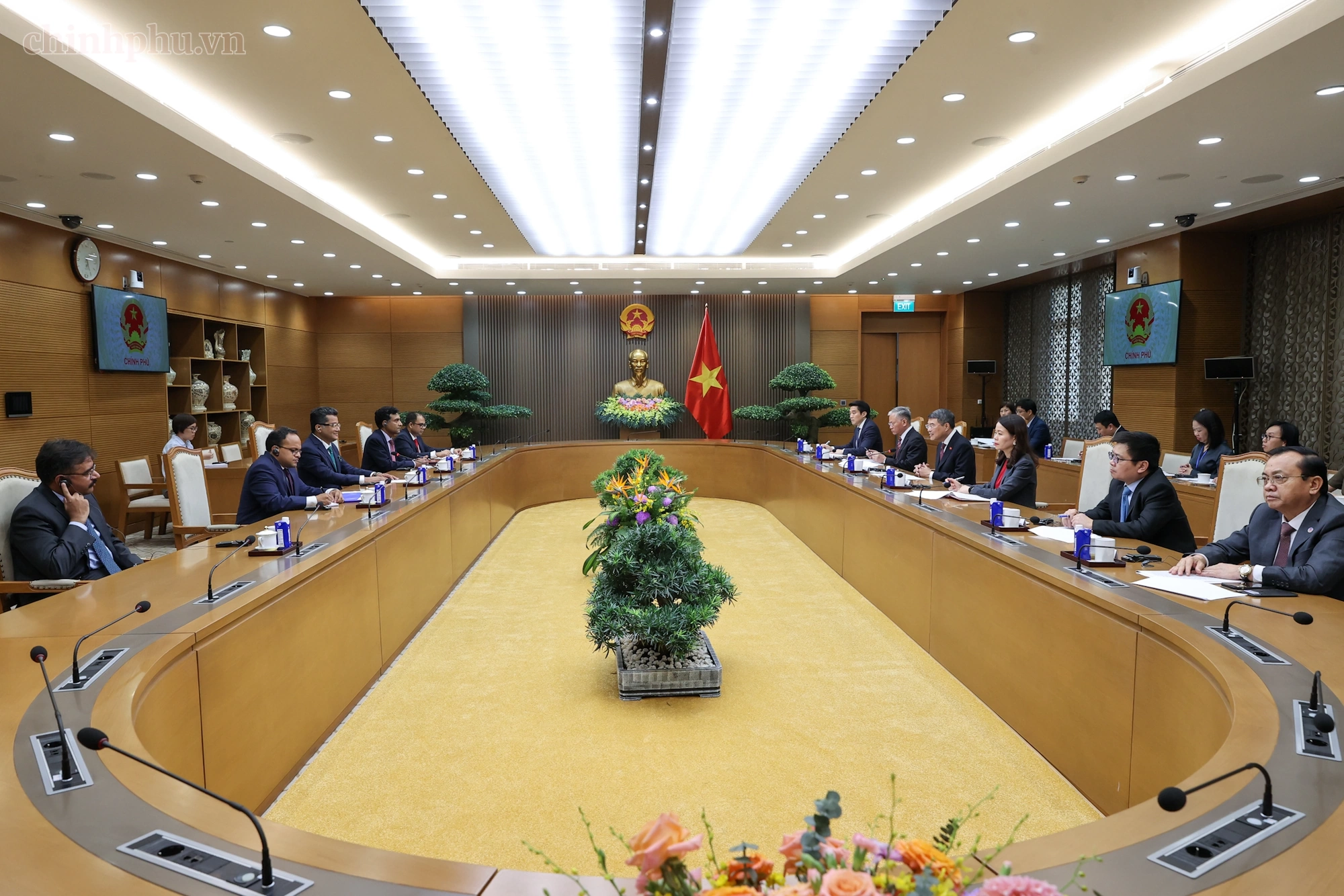 Thủ tướng tiếp Quốc vụ khanh Bộ Ngoại giao Ấn Độ: Việt Nam là đối tác then chốt của Ấn Độ trong ASEAN