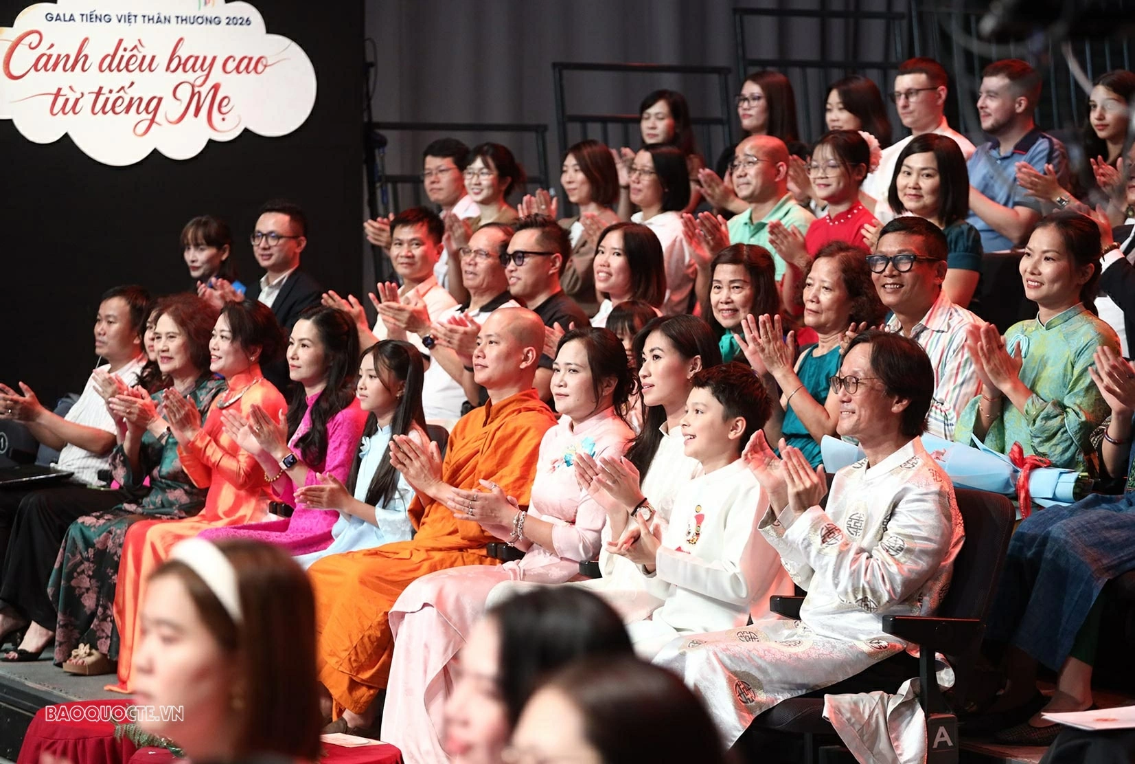 Các đại biểu tham dự đêm Gala. (Ảnh: Thành Long)