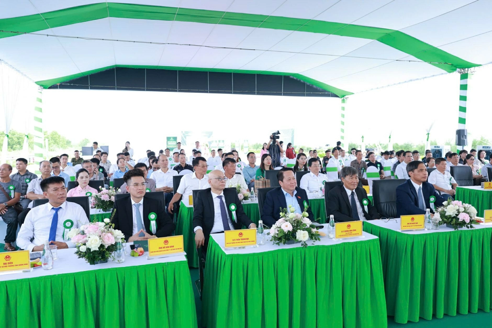 Các đại biểu tham dự buổi lễ. (Nguồn: BTC)