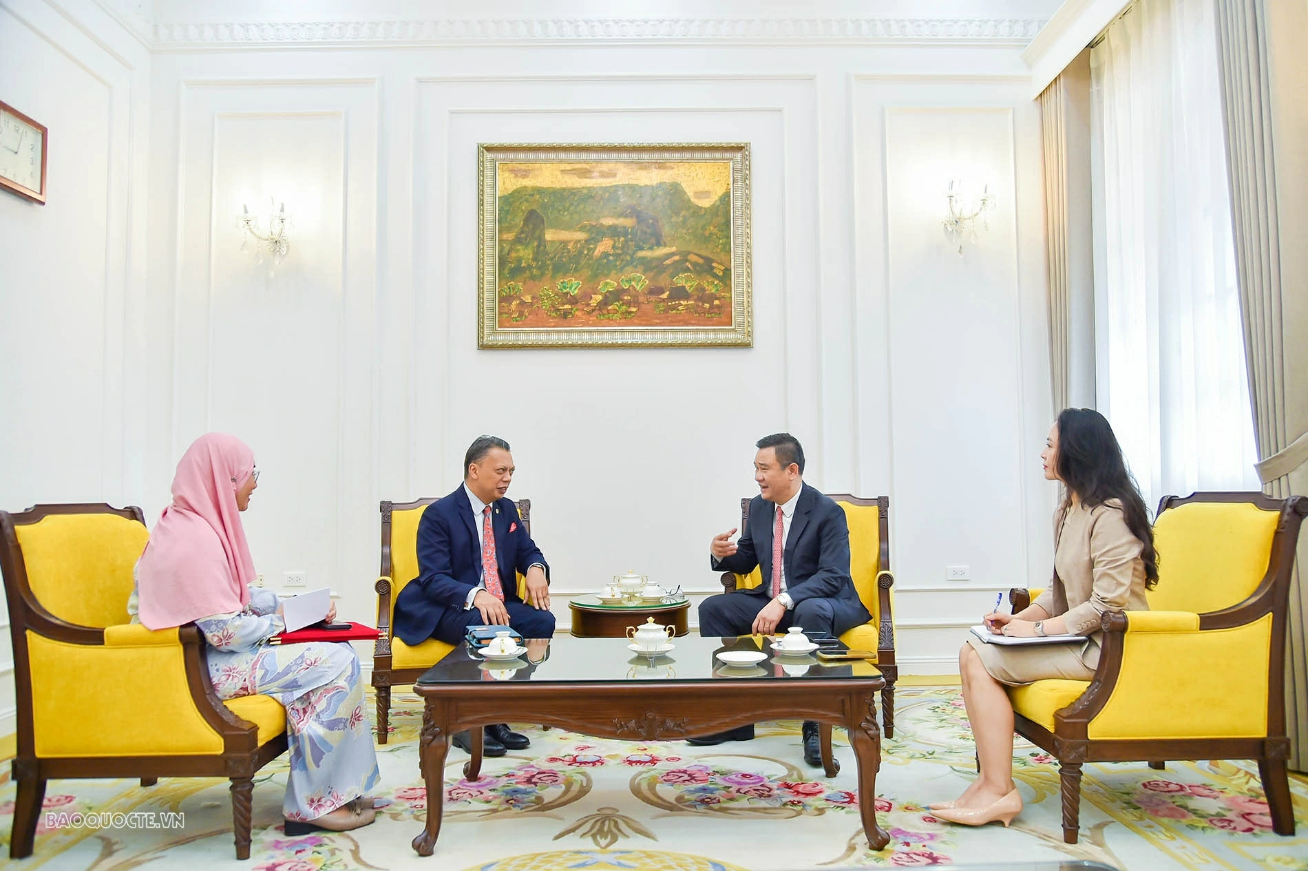 Cục trưởng Lê Công Dũng tiếp nhận bản sao Thư ủy nhiệm của Đại sứ Malaysia tại Việt Nam