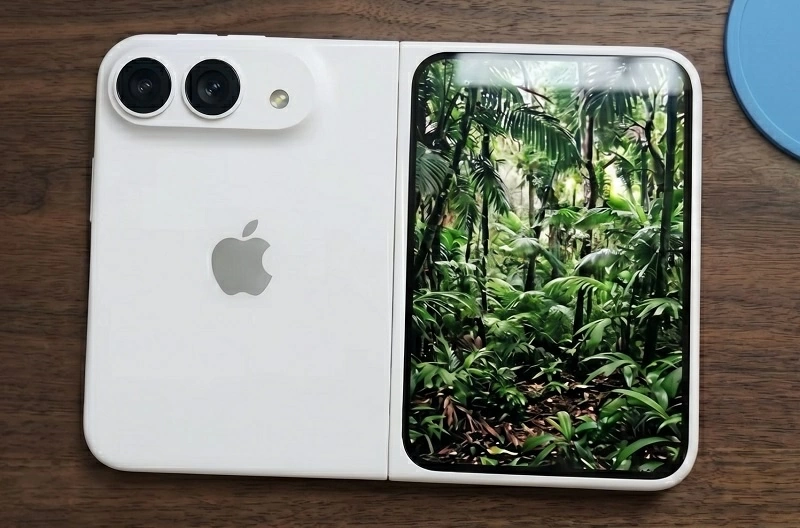 Bản dựng iPhone Ultra màn hình gập màu bạc.