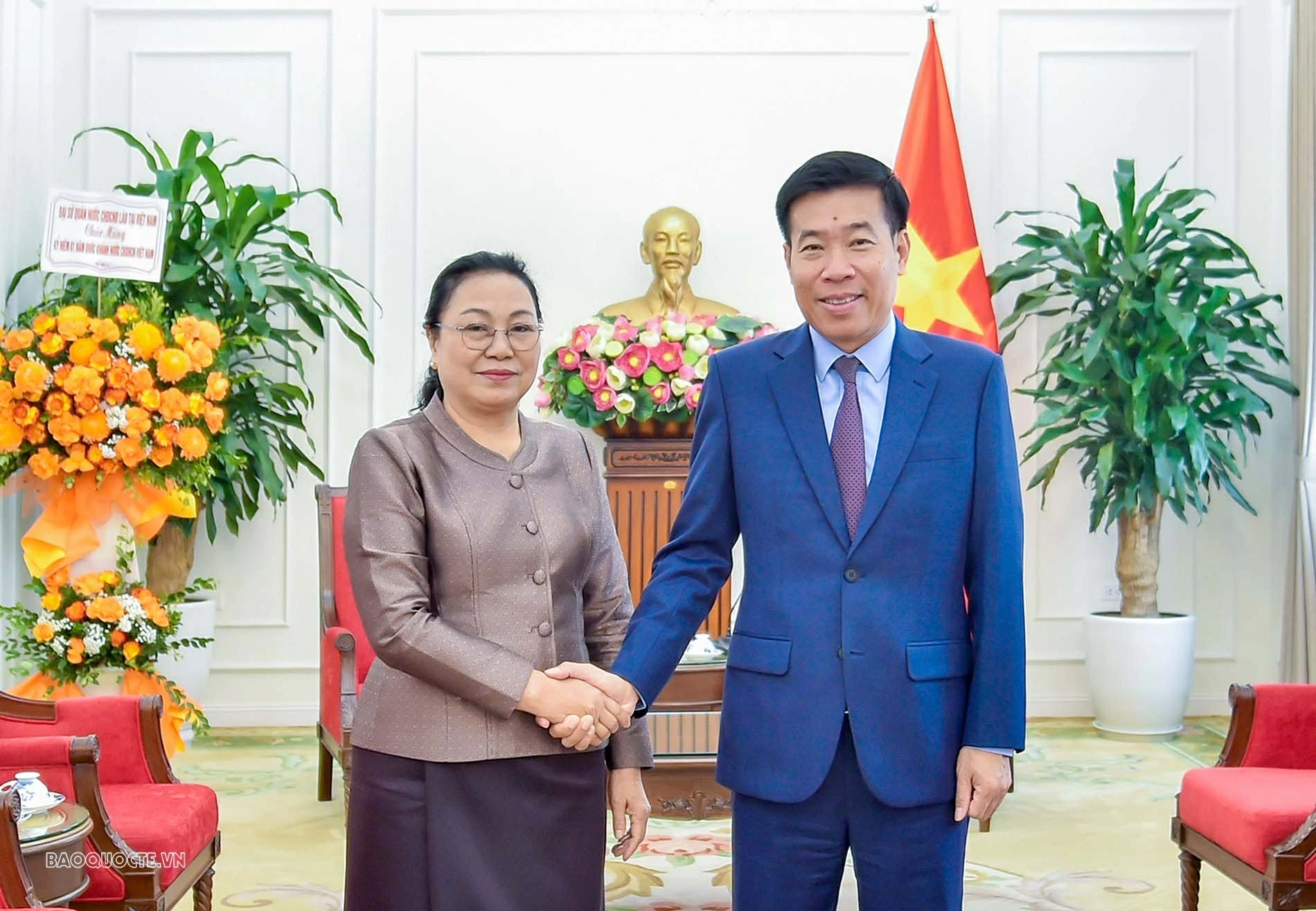 Đại sứ quán Lào tại Việt Nam chúc mừng Quốc khánh Việt Nam