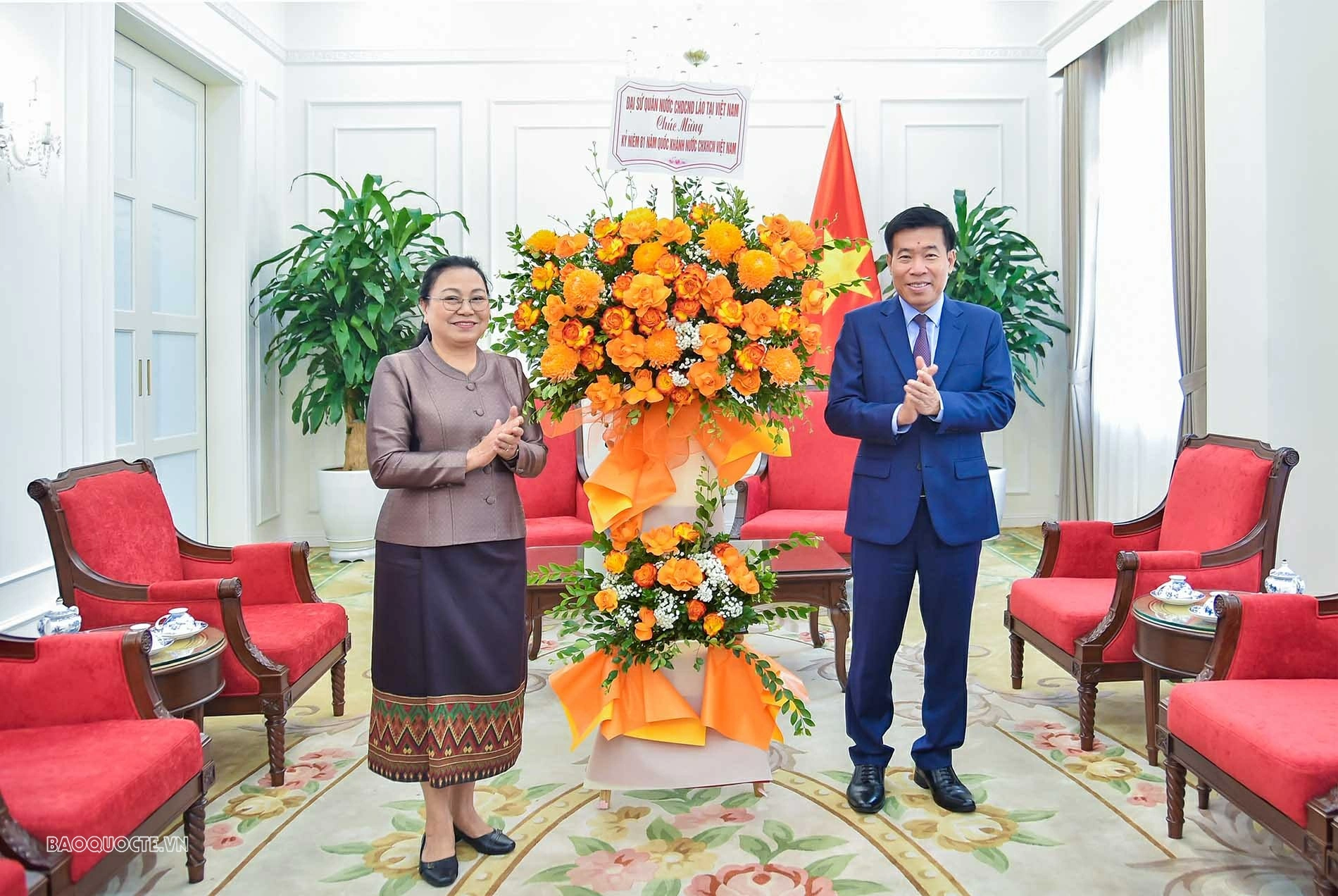 Đại sứ quán Lào tại Việt Nam chúc mừng Quốc khánh Việt Nam
