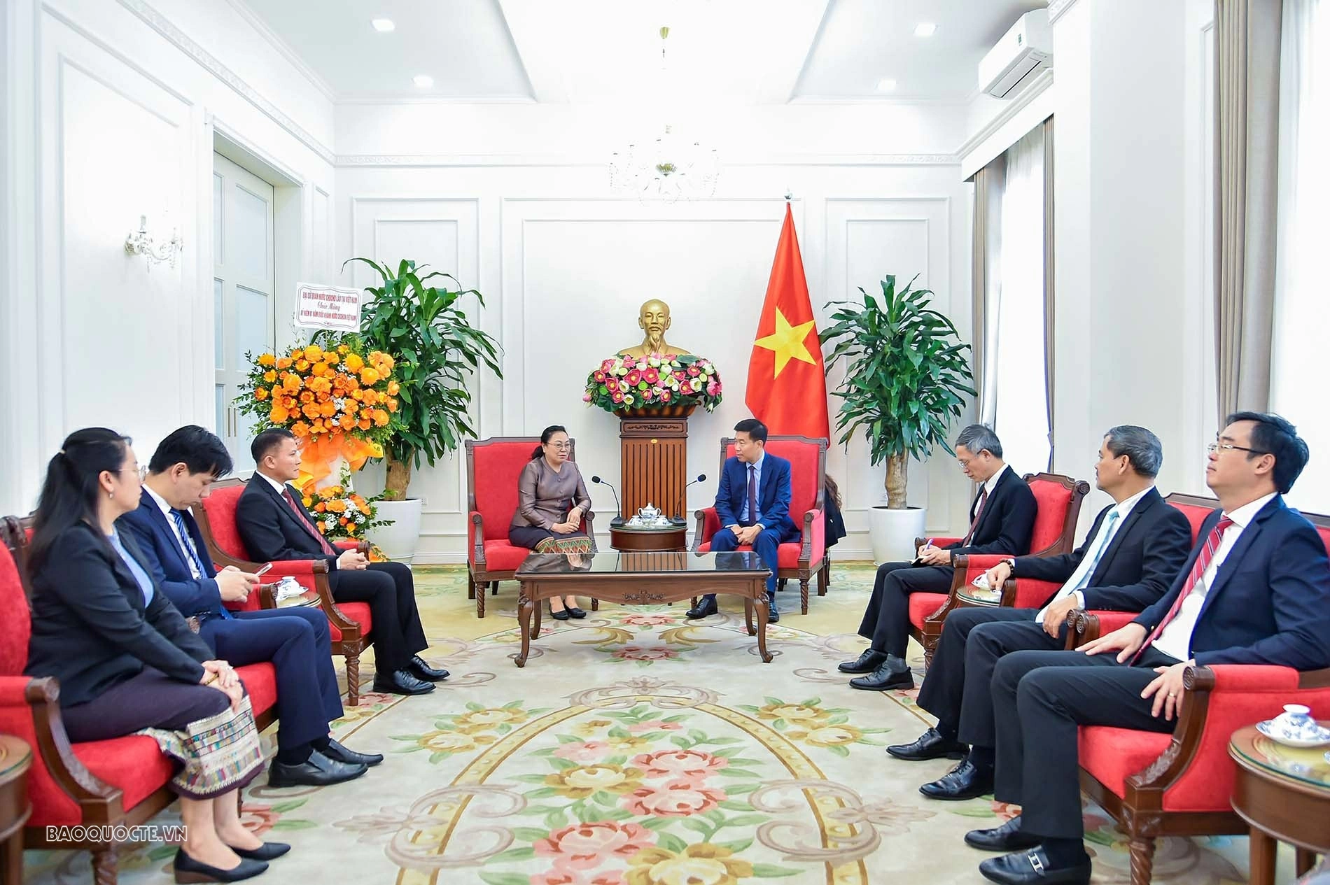 Đại sứ quán Lào tại Việt Nam chúc mừng Quốc khánh Việt Nam