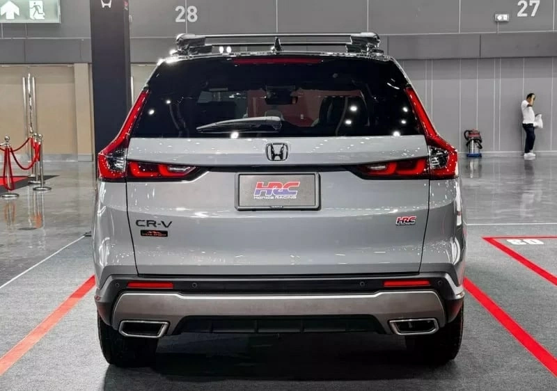 Honda CR-V TrailSport HRC Concept sở hữu diện mạo mới bằng loạt chi tiết bổ sung. Honda CR-V TrailSport HRC Concept sở hữu diện mạo mới bằng loạt chi tiết bổ sung.