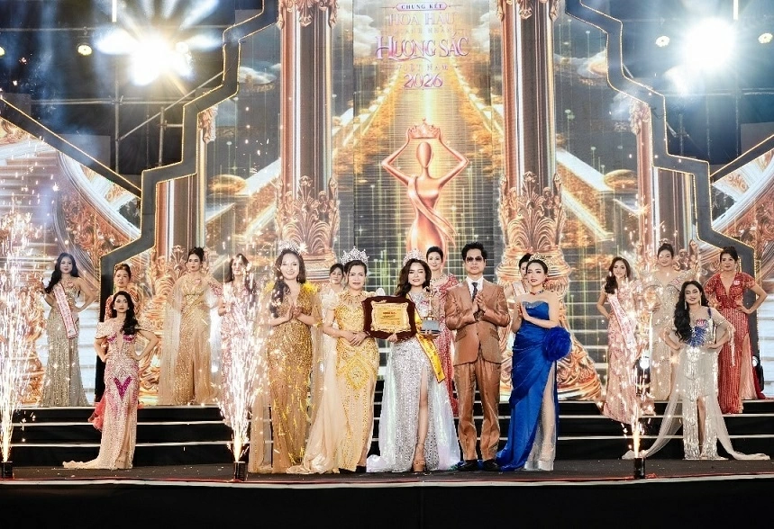 Nữ MC ‘Đất mỏ’ tỏa sáng tại Hoa hậu Doanh nhân Hương sắc Việt Nam 2026
