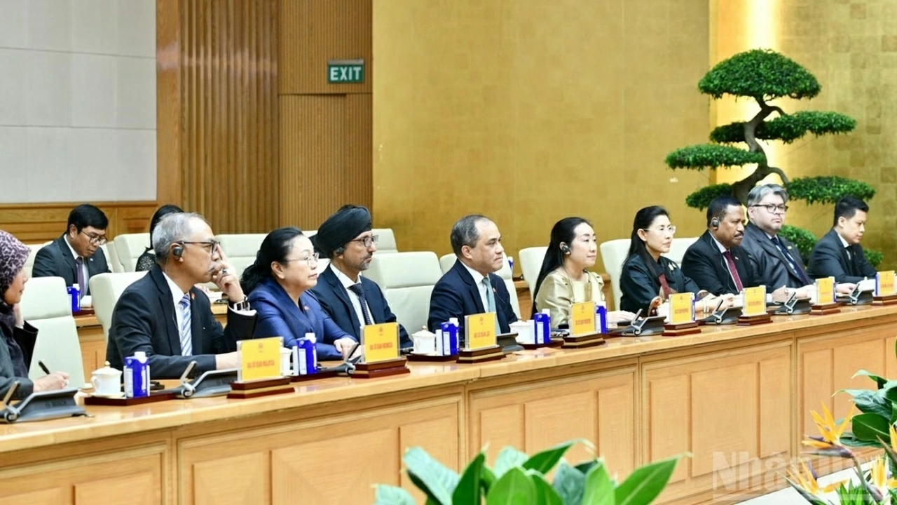 Thủ tướng Chính phủ Lê Minh Hưng tiếp Đại sứ, Đại biện các nước ASEAN tại Hà Nội Thủ tướng Chính phủ Lê Minh Hưng tiếp Đại sứ, Đại biện các nước ASEAN tại Hà Nội