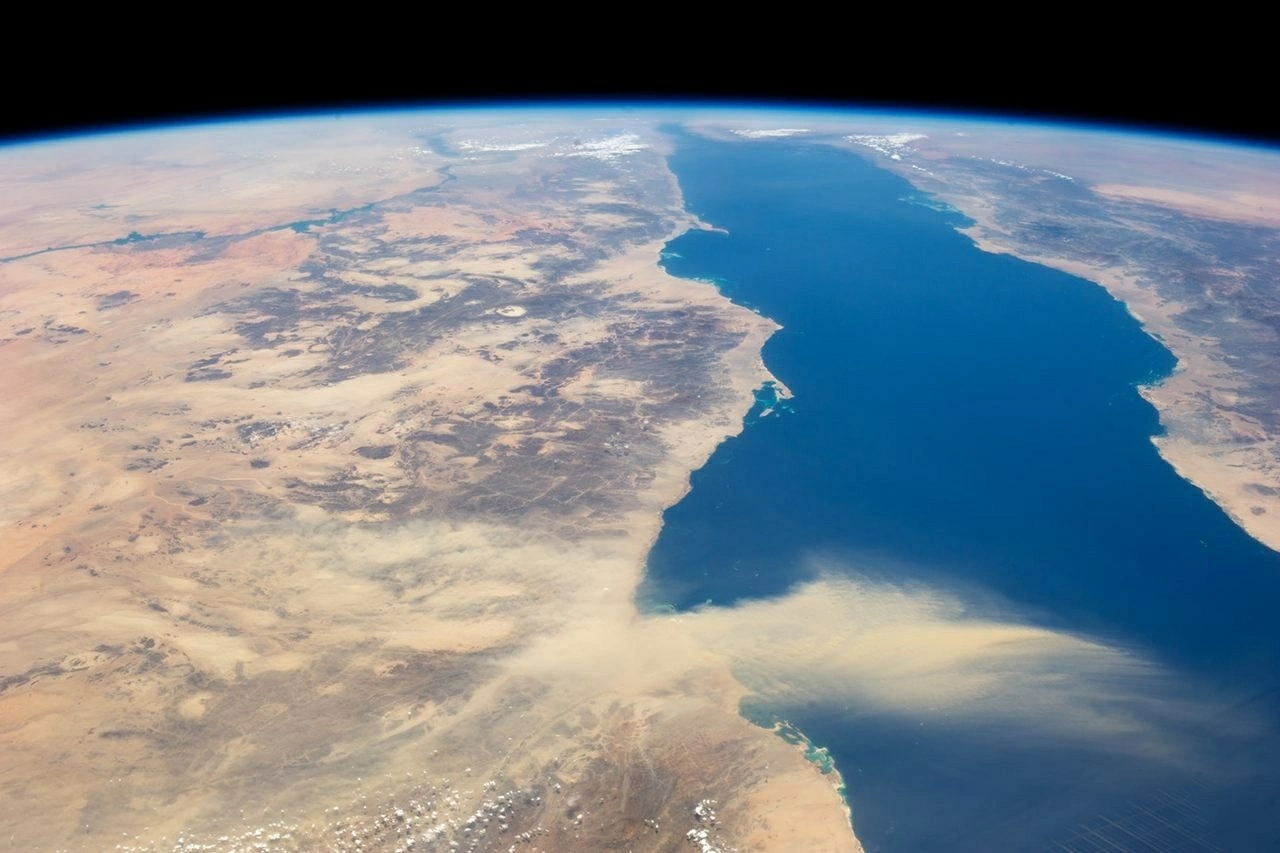 Houthi tấn công tên lửa nhằm vào các đảo ở Biển Đỏ. (Nguồn: NASA)