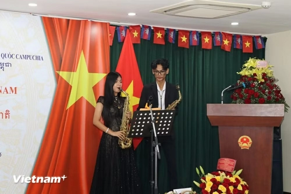 Mở rộng không gian hợp tác giữa các địa phương Việt Nam và Tây Bắc Campuchia