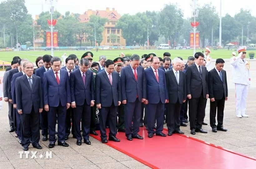Kỷ niệm 81 năm Quốc khánh 2/9: Lãnh đạo Đảng, Nhà nước vào Lăng viếng Chủ tịch Hồ Chí Minh