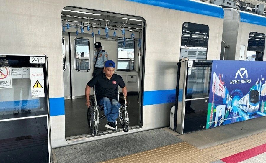 Trải nghiệm sử dụng giao thông công cộng của người khuyết tật: Lắng nghe để không ai bị bỏ lại phía sau