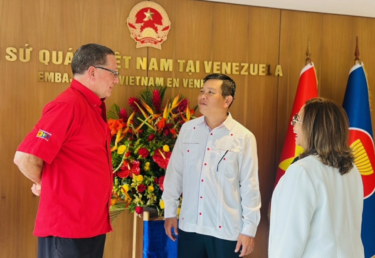Đảng Xã hội chủ nghĩa Thống nhất Venezuela mong muốn làm sâu sắc quan hệ với Đảng Cộng sản Việt Nam
