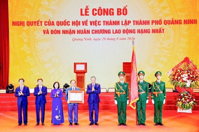 Tổng Bí thư, Chủ tịch nước Tô Lâm: Từ hôm nay, Quảng Ninh mang một tên gọi đô thị mới, một tầm vóc mới và một trách nhiệm lớn hơn Tổng Bí thư, Chủ tịch nước Tô Lâm: Từ hôm nay, Quảng Ninh mang một tên gọi đô thị mới, một tầm vóc mới và một trách nhiệm lớn hơn