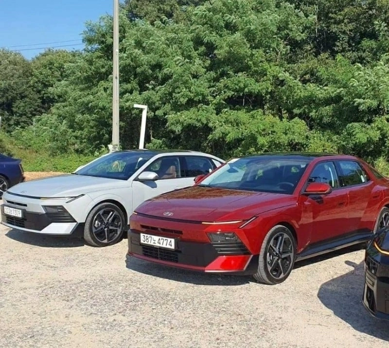 Khách hàng Hàn Quốc có 9 lựa chọn màu sơn ngoại thất, trong đó có những màu mới như Kodiak Blue Matte, Raptor Grey Matte và Goyo Copper Pearl.