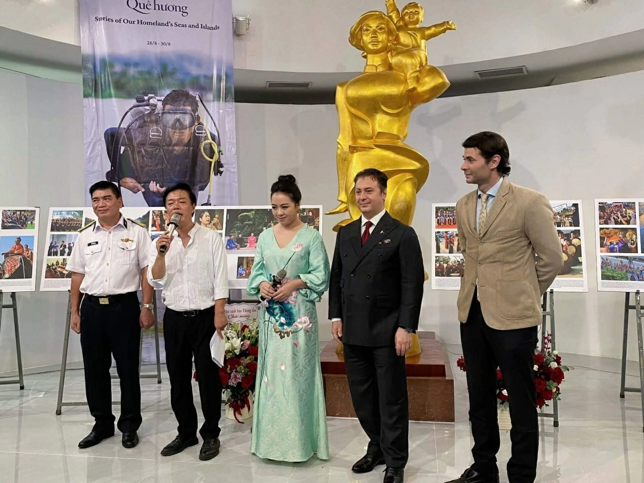 Kể câu chuyện về biển đảo và di sản Việt qua ống kính