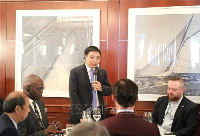 Phó Thủ tướng Nguyễn Văn Thắng làm việc với nhiều doanh nghiệp, nhà đầu tư Hoa Kỳ