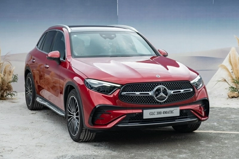 Mercedes-Benz GLC 300 đang giảm giá mạnh tại đại lý, khách mua có thể tiết kiệm hơn 600 triệu đồng.