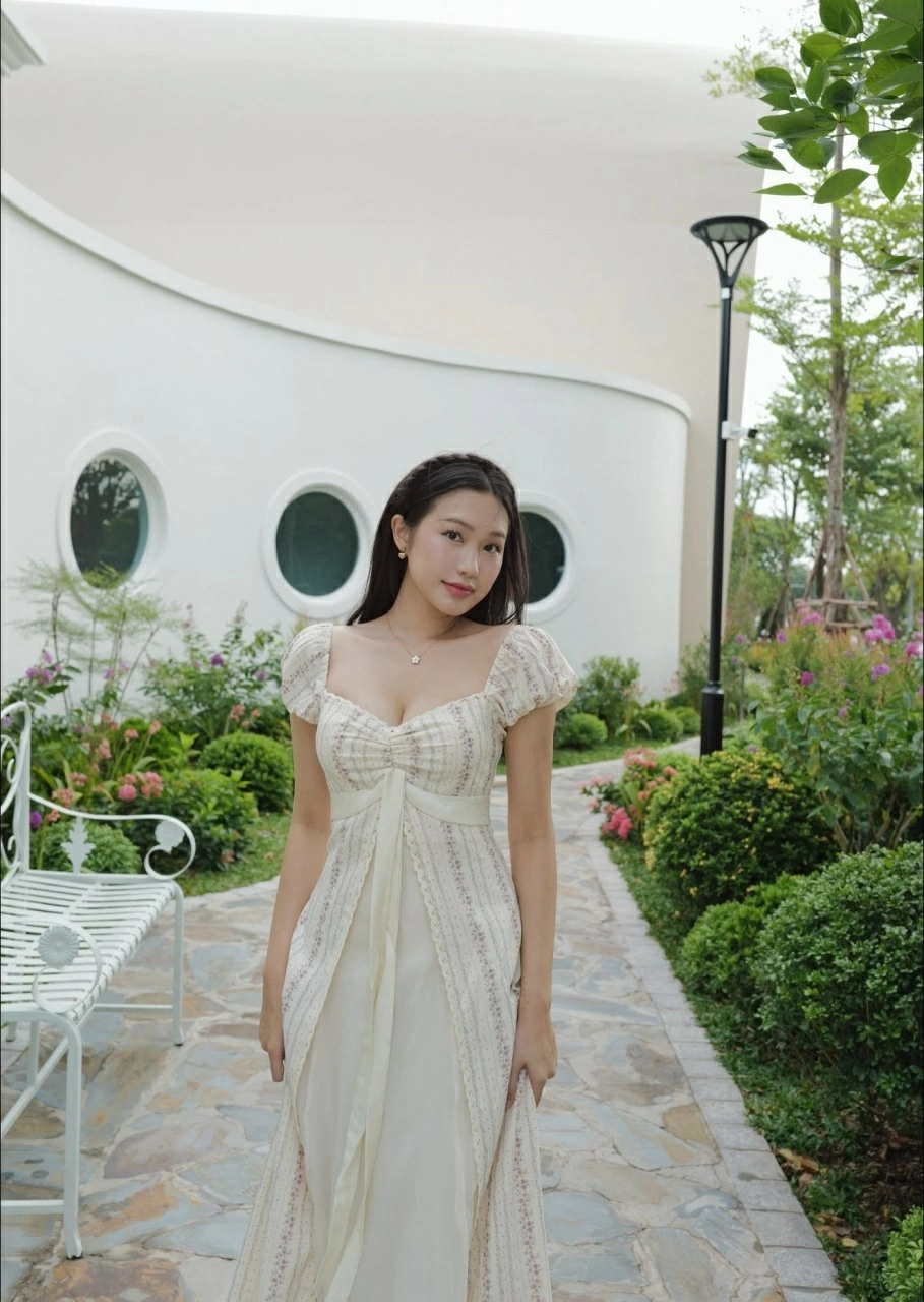 Ngắm nhan sắc rạng rỡ của bà xã cầu thủ Đoàn Văn Hậu - người đẹp Doãn Hải My