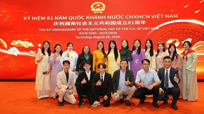 Long trọng tổ chức lễ kỷ niệm Quốc khánh 2/9 tại Côn Minh (Trung Quốc) Long trọng tổ chức lễ kỷ niệm Quốc khánh 2/9 tại Côn Minh (Trung Quốc)