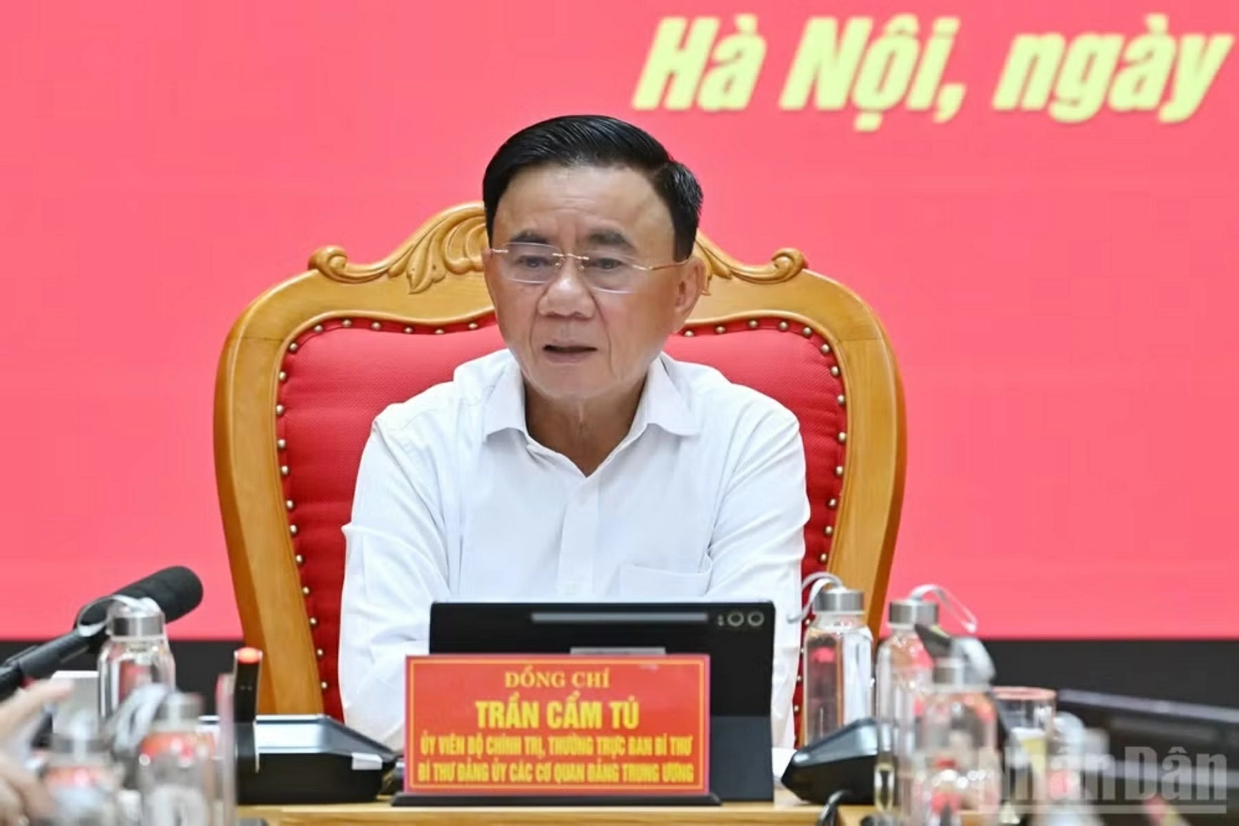 Thường trực Ban Bí thư Trần Cẩm Tú ký ban hành Kế hoạch số 08-KH/TW ngày 22/8/2026 thực hiện Nghị quyết số 25-NQ/TW của Bộ Chính trị về Chiến lược công tác tư tưởng trong bối cảnh mới. (Nguồn: BaoNhandan)