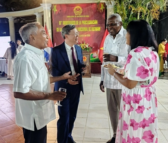 Đại sứ quán Việt Nam tại Cuba long trọng tổ chức Lễ kỷ niệm 81 năm Quốc khánh 2/9 Đại sứ quán Việt Nam tại Cuba long trọng tổ chức Lễ kỷ niệm 81 năm Quốc khánh 2/9