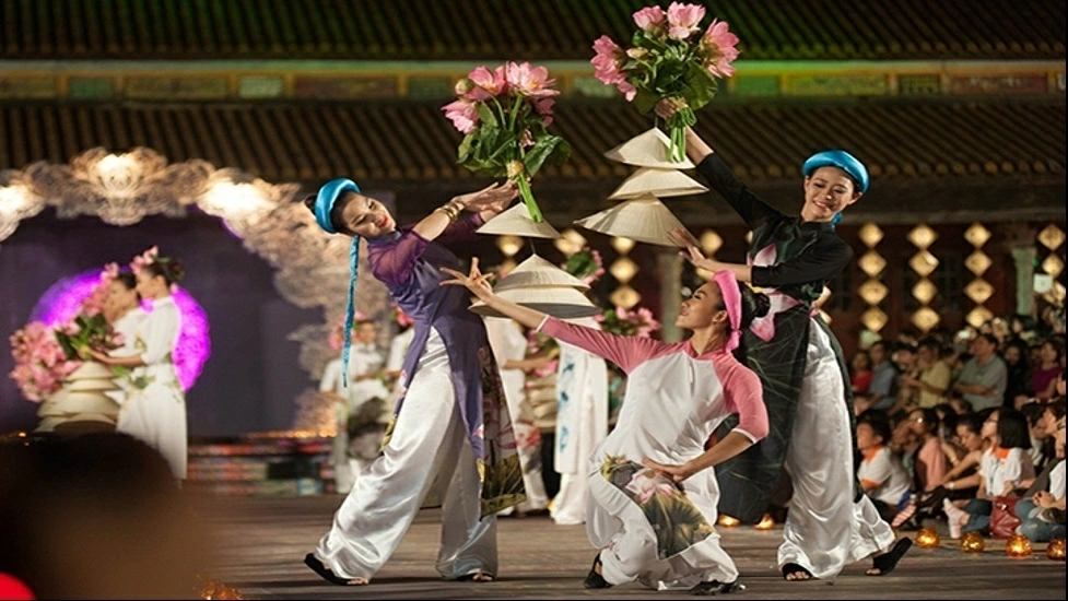 Để Huế thực sự là thành phố Festival Để Huế thực sự là thành phố Festival